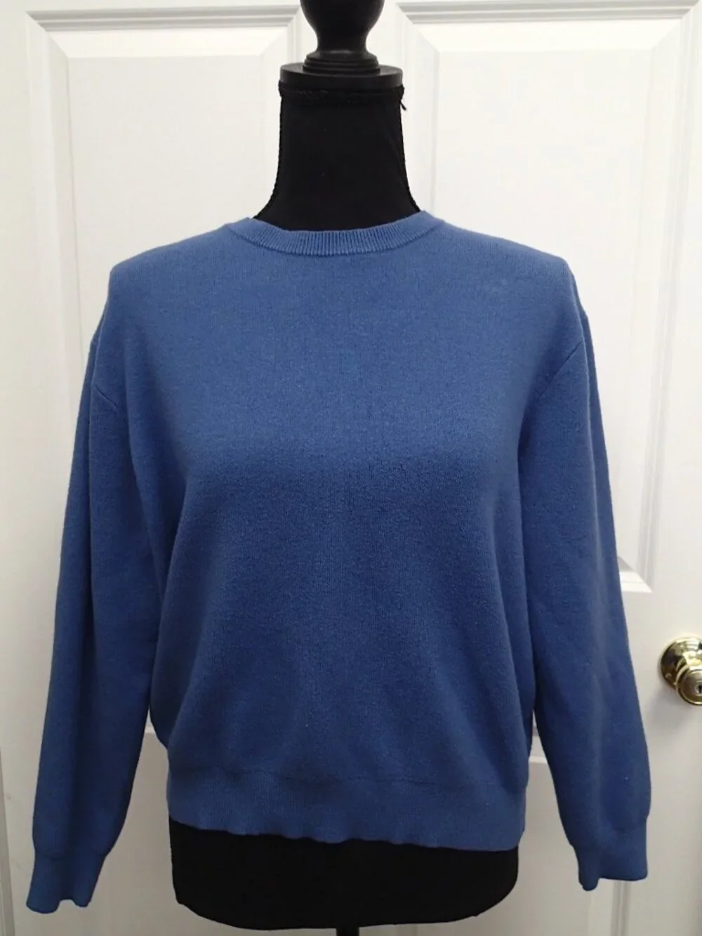 Tahari Men's Blue Sweater Size Medium